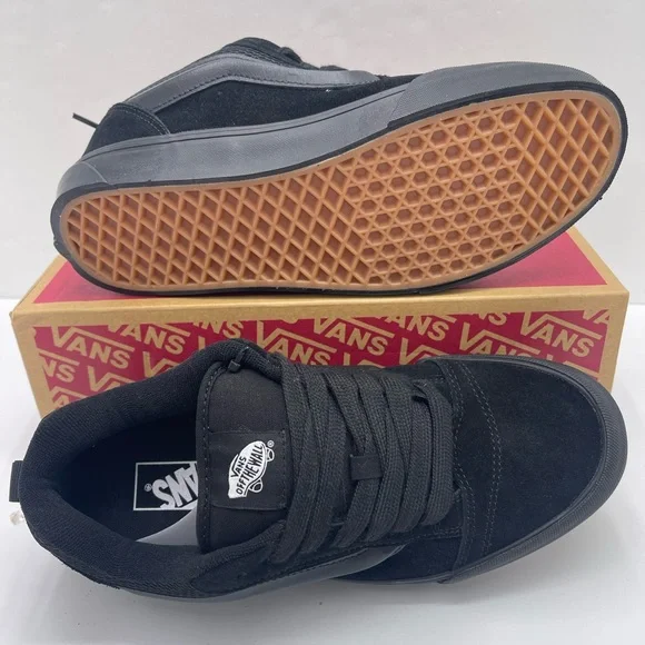 Vans Men's Black Suede Knu SkoolBlack/BlackVN0009QCBKA Sneakers